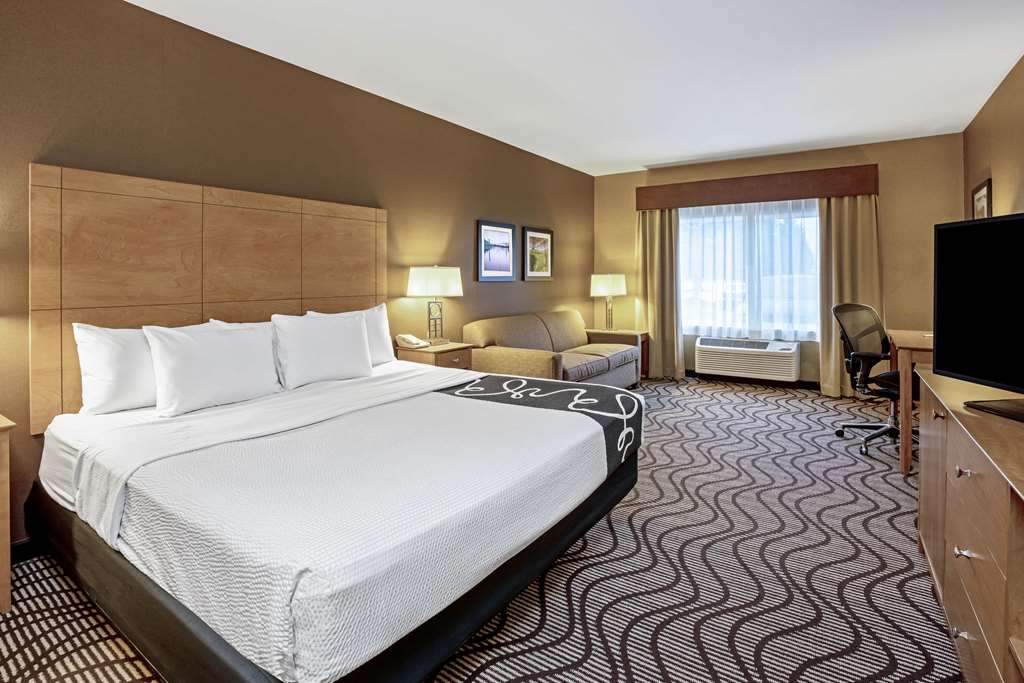 La Quinta Inn & Suites by Wyndham Coeur d`Alene - photo 11