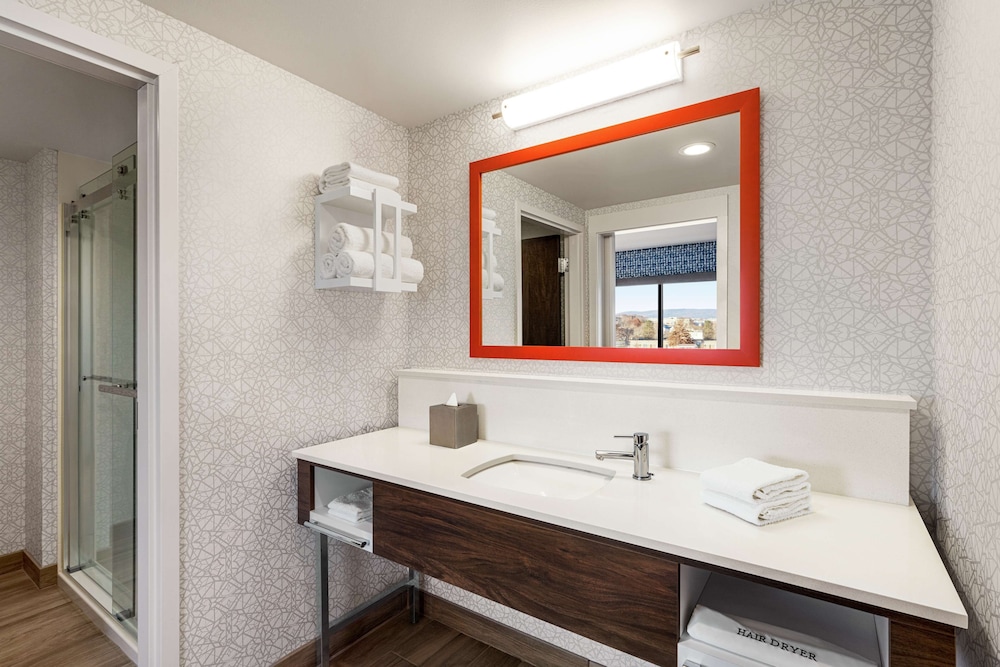 Hampton Inn & Suites Olean - photo 52