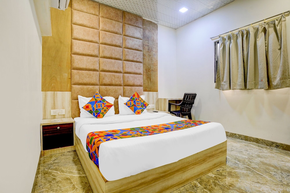 Fabexpress Sumit Palace - carbon neutral hotel in Mumbai