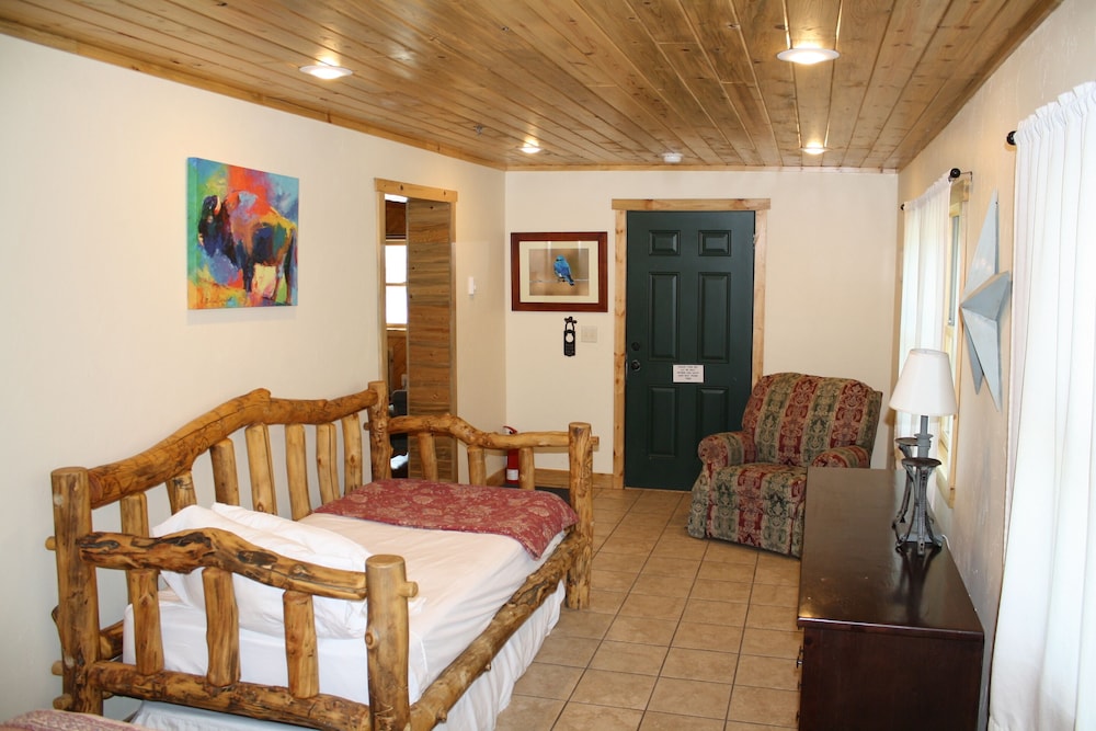 The Historic Wapiti Lodge - photo 38