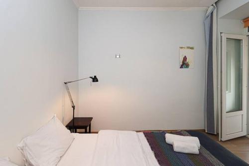 Vintage 2BR Apartment Managed By Wehost