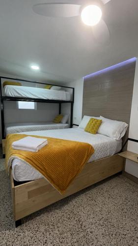 Encantadora Confortable Hab Familiar cerca Forum Majadas y Miraflores H14 in El Rodeo, Guatemala