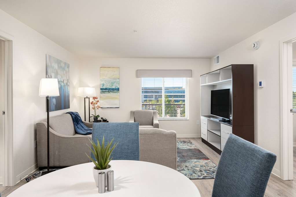 WaterWalk Extended Stay by Wyndham Minneapolis Plymouth - photo 32