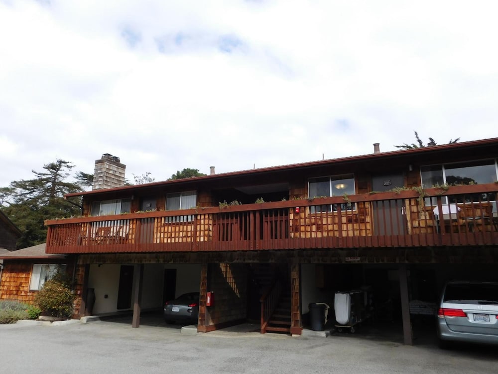Pacific Gardens Inn - photo 39