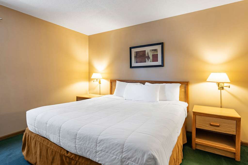 Americas Best Value Inn & Suites St. Marys - photo 13
