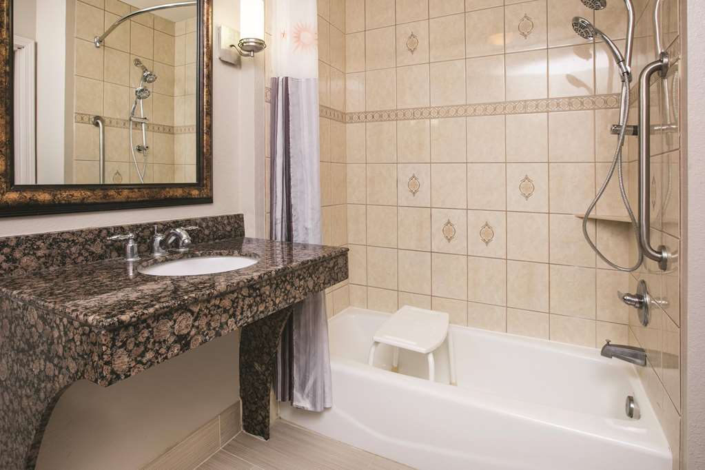 Baymont by Wyndham Dallas South DeSoto - photo 18