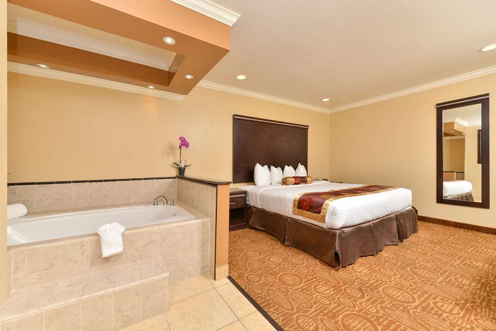 Rodeway Inn San Diego Near SDSU - photo 13