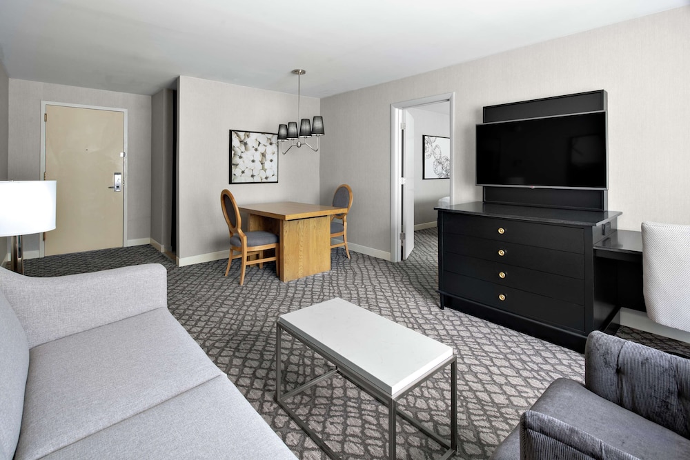 DoubleTree Suites by Hilton Charlotte SouthPark - photo 15