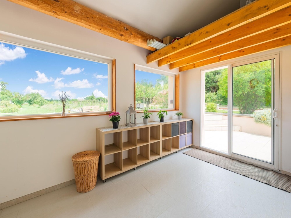 Saint Victor House in Pernes les Fontaines — 4-Star Luxury Hotel in Pernes-Les-Fontaines, France
