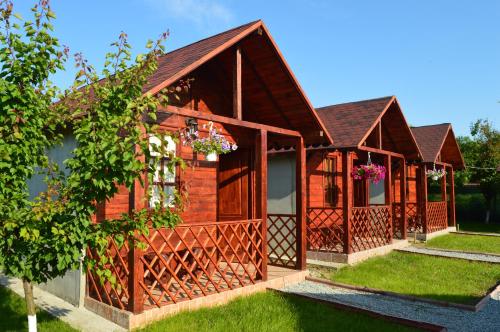 Casute la dani in Corbu, Romania