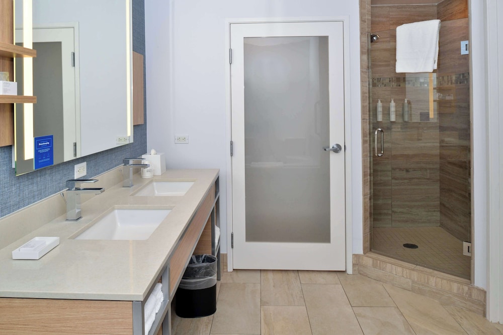Hilton Garden Inn Napa - photo 48
