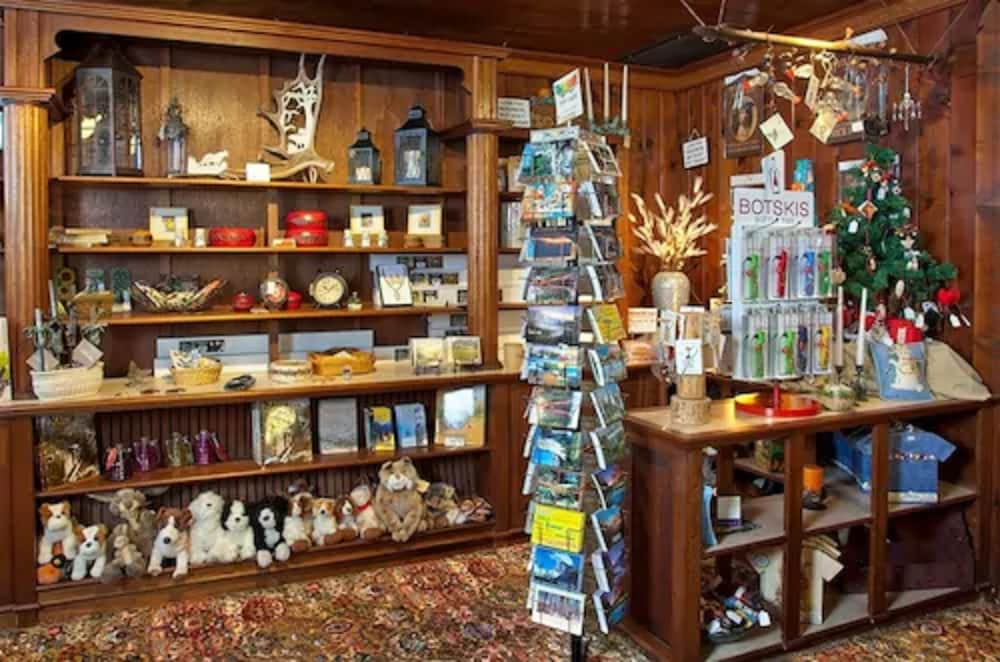 Narrow Gauge Inn - photo 2