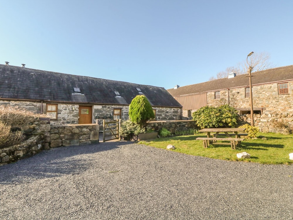 Beudy Bach — 4-Star Luxury Hotel in Caernarfon, United Kingdom