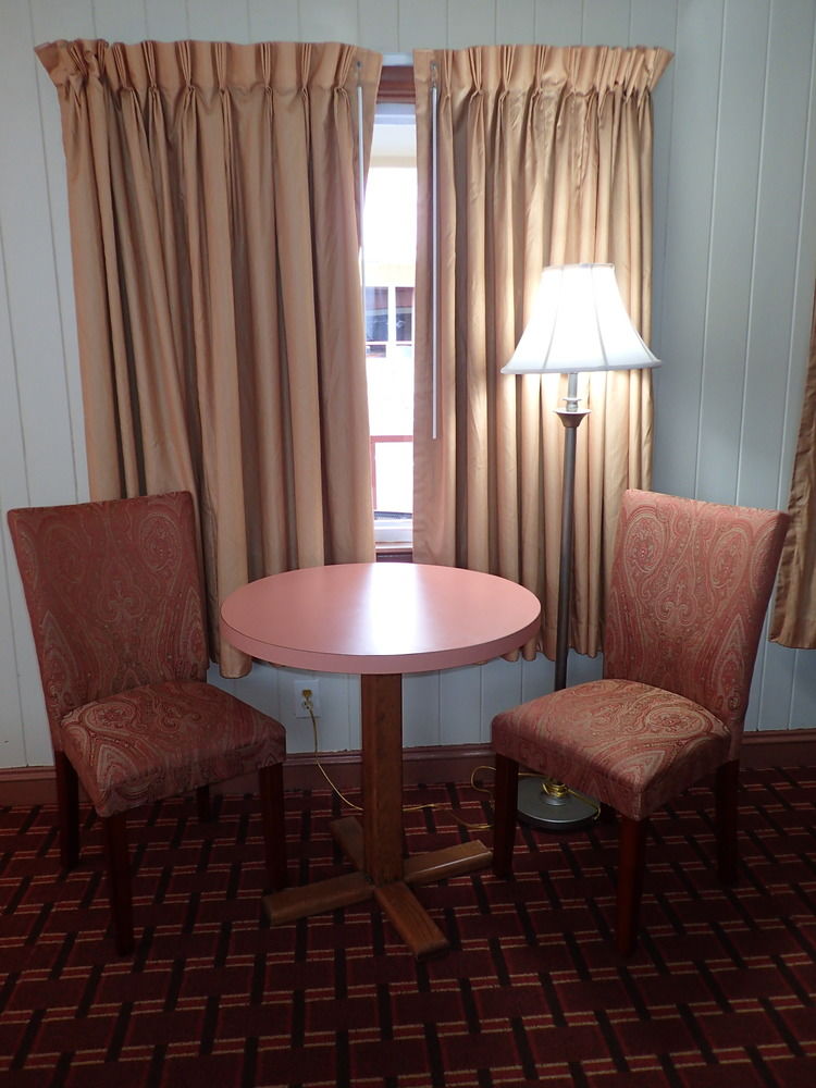 Economy Inn & Suites Gatlinburg - photo 21