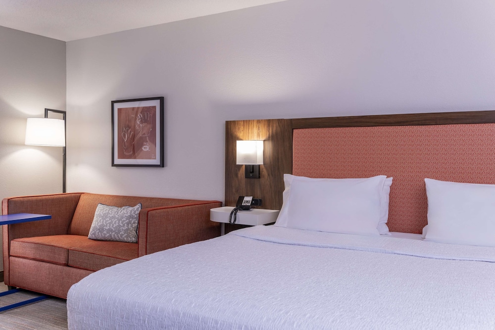 Hampton Inn & Suites St. Louis Chesterfield - photo 36