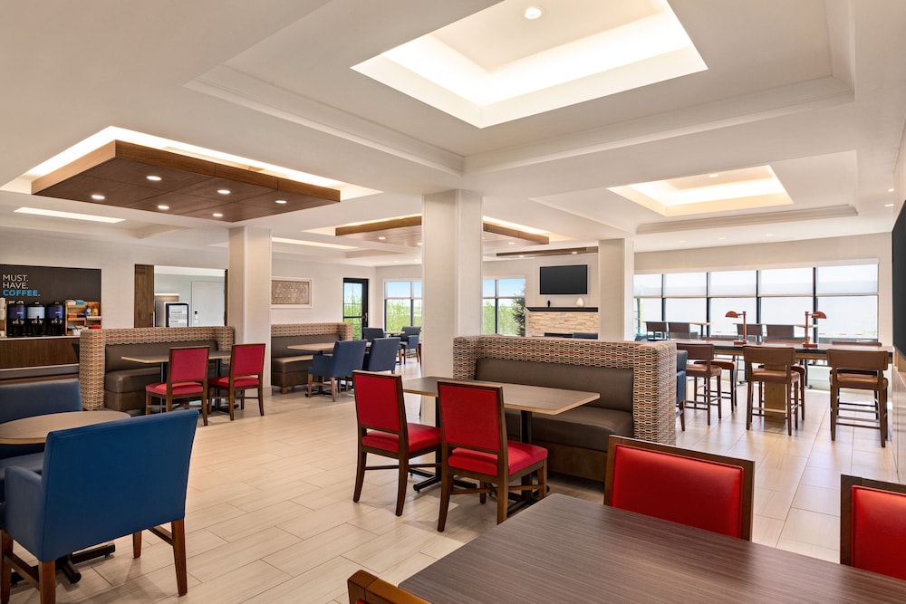 Holiday Inn Express Hotel & Suites Denver Airport by IHG - photo 26