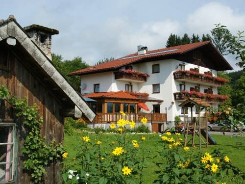 Biobauernhof Nussbaumer — hotel in Fuschl Am See