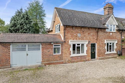 Wheelbarrow Cottage — 4-Star Luxury Hotel in Evesham, United Kingdom