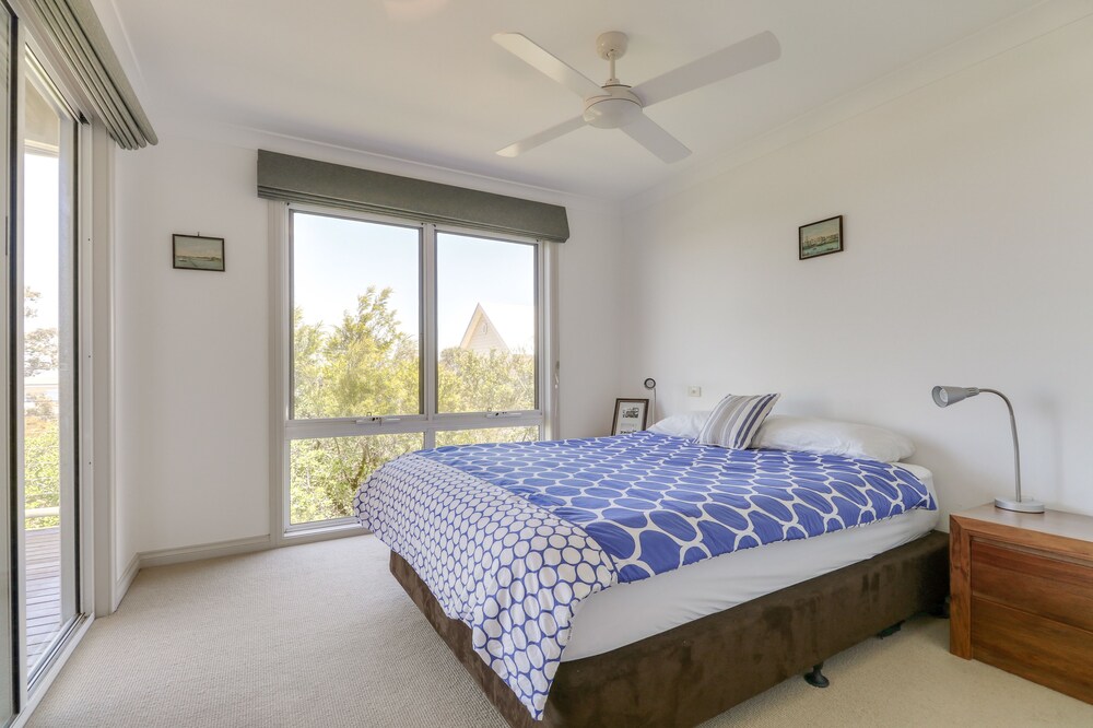 Foreshore Spacious Metung Escape — Metung — photo 3