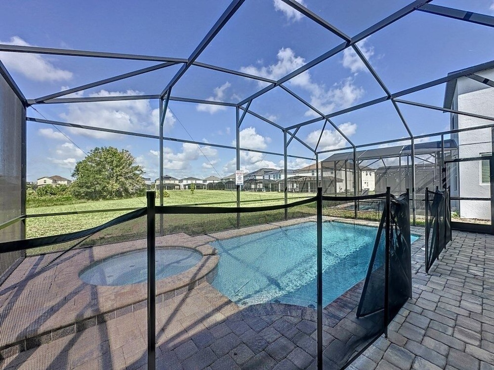 Luxury 6 Bed Villa With Pool spa In Solara Resort 6 Bedroom Villa by RedAwning - photo 54