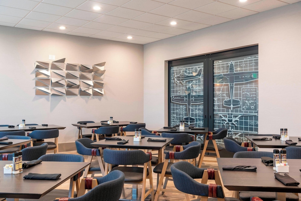 Delta Hotels by Marriott Kalamazoo Conference Center - photo 32