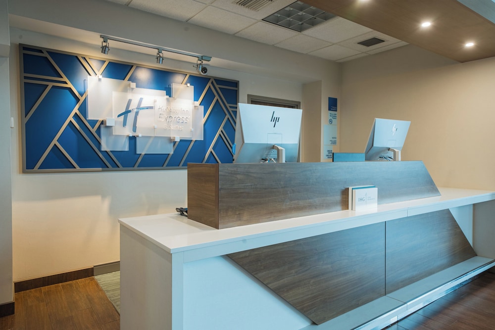 Holiday Inn Express Hotel & Suites Tampa Northwest Oldsmar by IHG - photo 70