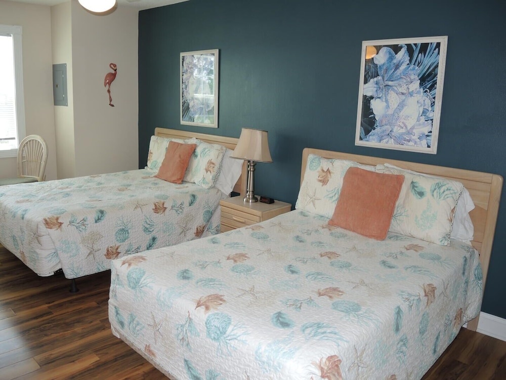 Golf Resort Villa 509 within Walking Distance to Food and the Pool by RedAwning - photo 5