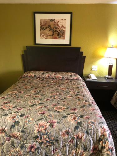 Kings Inn Mexia - photo 16