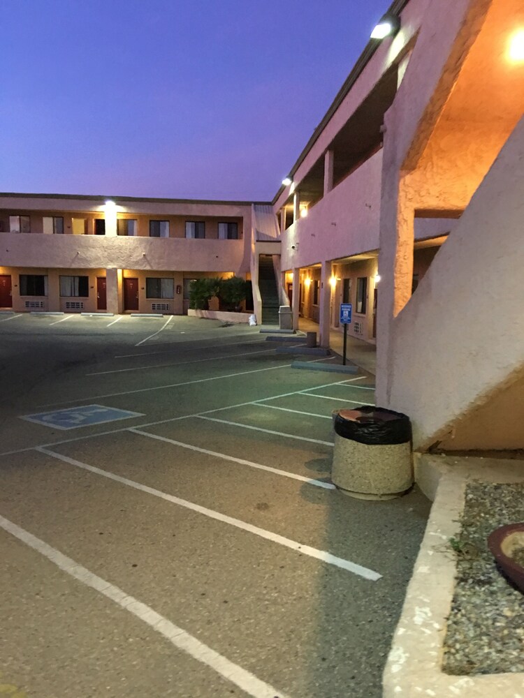 Desert Inn - photo 39