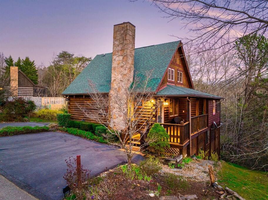 Mulberry Ridge - carbon neutral hotel in Sevierville