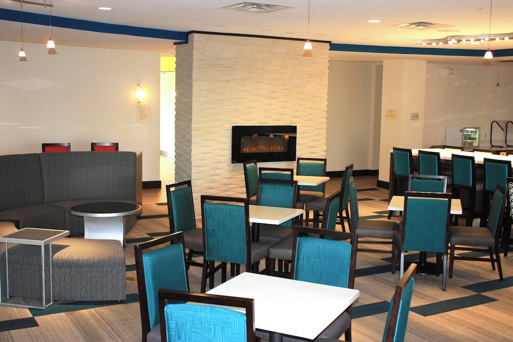 Springhill Suites by Marriott Oklahoma City Airport - photo 3