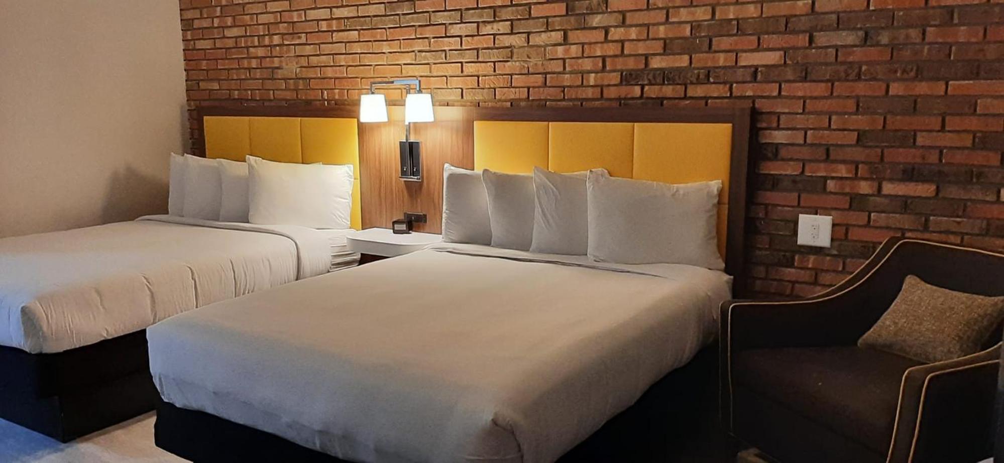 Penn Lodge Hotel & Suites - photo 10