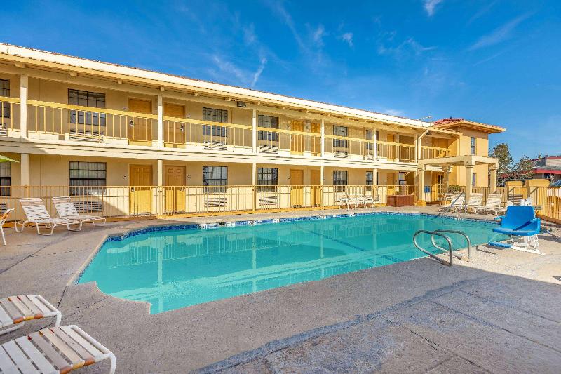 Travelodge by Wyndham El Paso Airport - photo 21