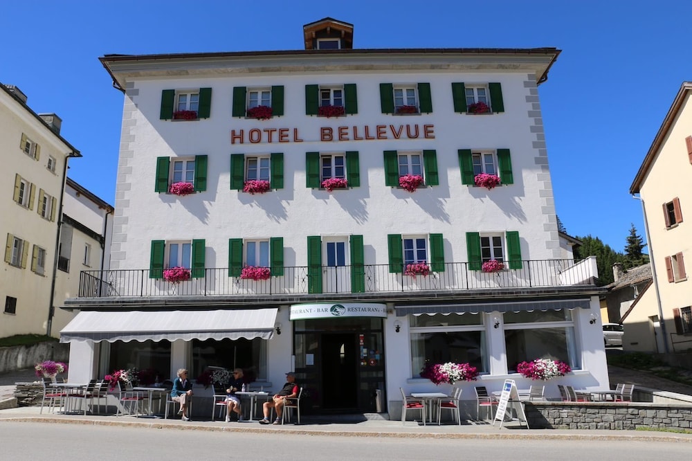 Hotel Bellevue - carbon neutral hotel in Mesocco