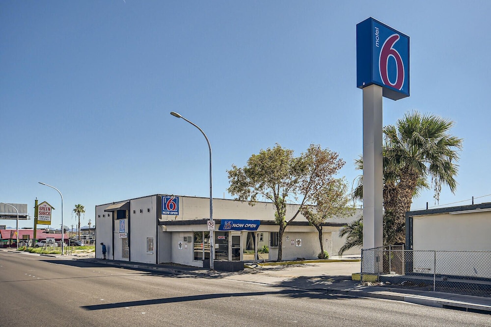 Motel 6 Las Vegas Nv Downtown Fremont St