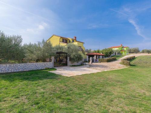 Apartment Meden by Interhome — 4-Star Luxury Hotel in Galizana, Croatia
