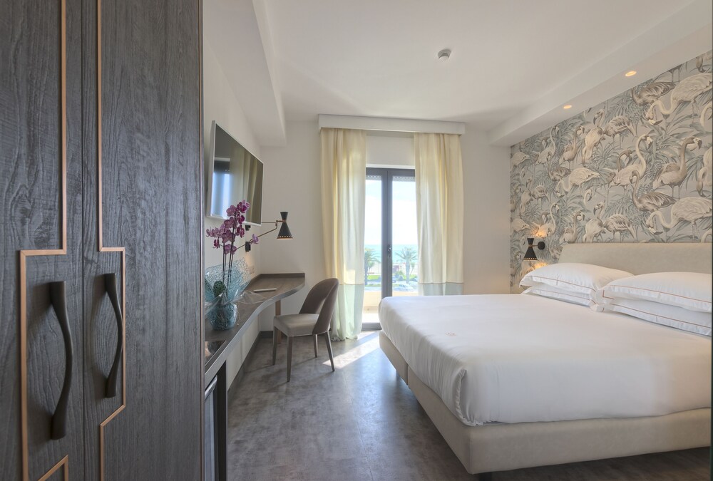 Ghibli Hotel — 4-Star Luxury Hotel in Civitanova Marche, Italy