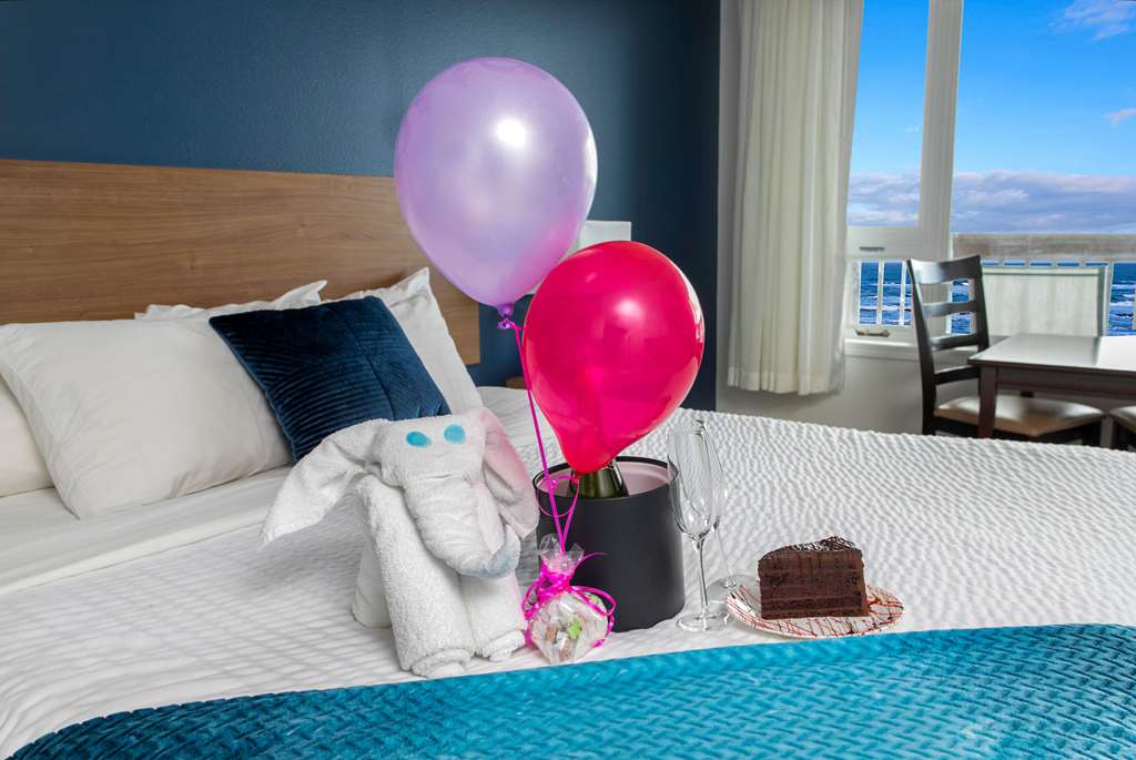 Clarion Inn Surfrider Resort - photo 25
