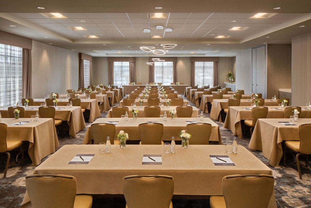 Hilton Garden Inn Lubbock - photo 38