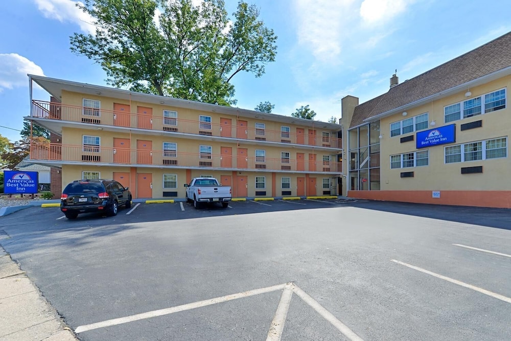 Media Inn And Suites — Media