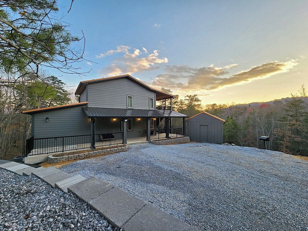 A Splashing Good Time - carbon neutral hotel in Sevierville