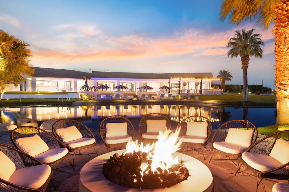 Buena Vista by Avantstay Massive Outdoor Oasis w Pool Spa & Firepit - photo 60