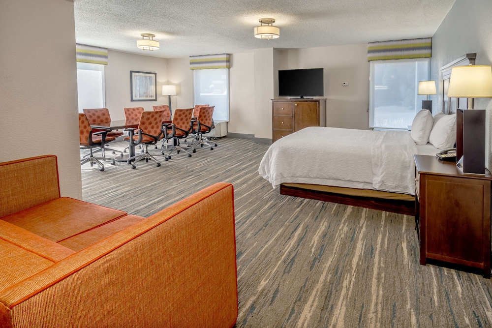 Hampton Inn Nashville Vanderbilt - photo 12