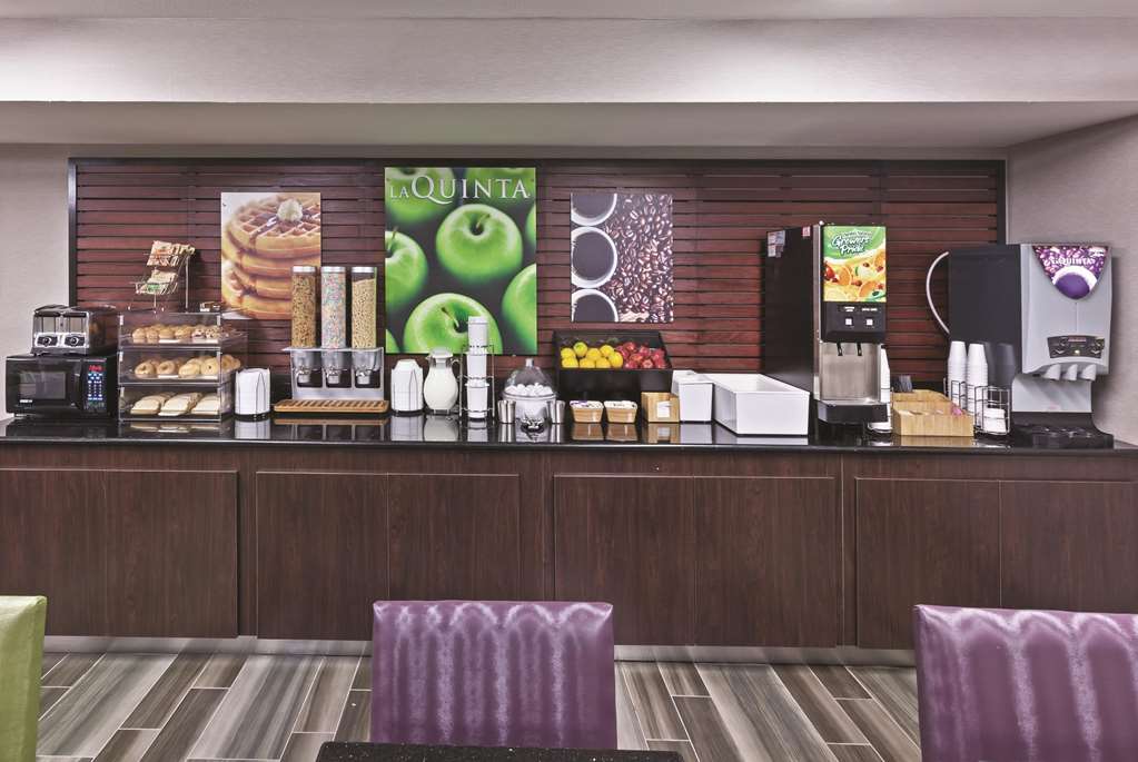 La Quinta Inn by Wyndham San Marcos - photo 59