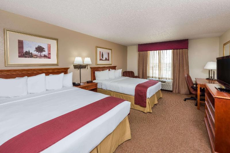 Seasons Inn and Suites Highland - photo 19