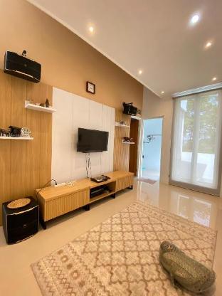 Villa Permata Adem Ayem — 5-Star Luxury Hotel in Malang, Indonesia