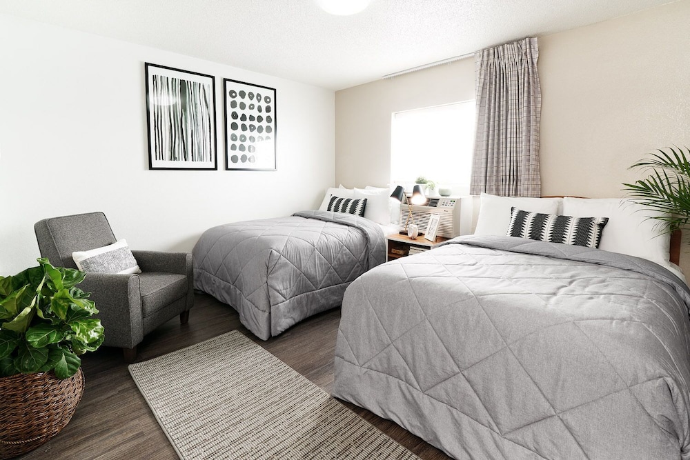 InTown Suites Extended Stay Louisville KY Northeast - photo 4