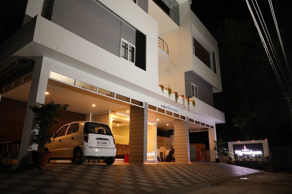 Treebo Sreepathi Nirmalyam 400 Mtr From Guruvayoor Temple — hotel in Chetwayi