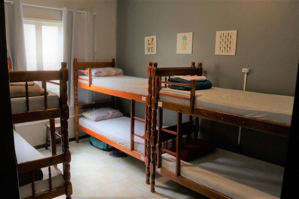Fica Vai ter Bolo Hostel