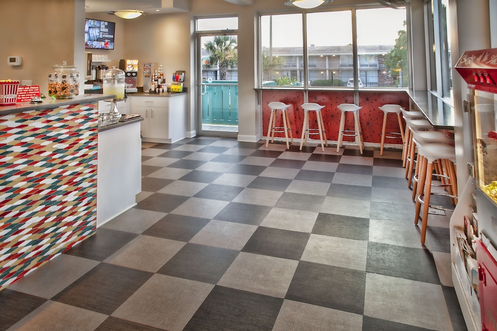 Thunderbird Inn Georgia - photo 3